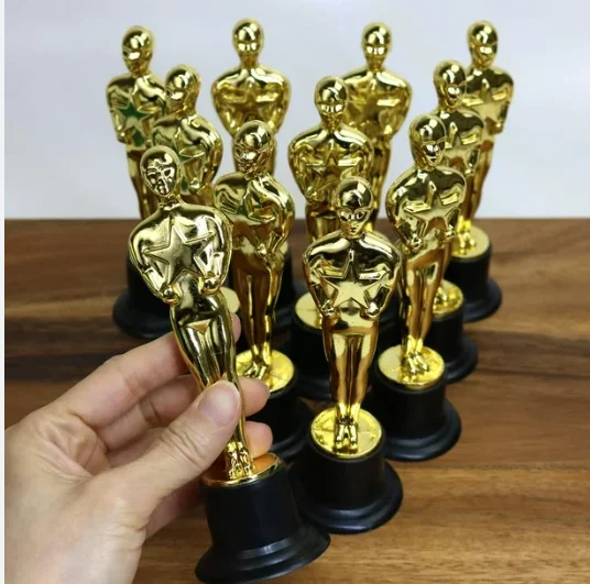 TROFEO ESTATUILLA DEL OSCAR CHICO BT-JP01 ETT-02