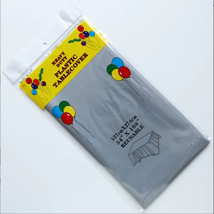 MANTEL PLASTICO GRIS PARA TABLERO - RECTANGULAR - 137 CM X 274 CM