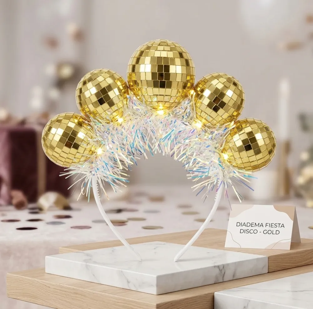 DIADEMA DECORATIVA CON ESFERAS TIPO BOLA DE DISCO DORADAS Y FLECOS BRILLANTES