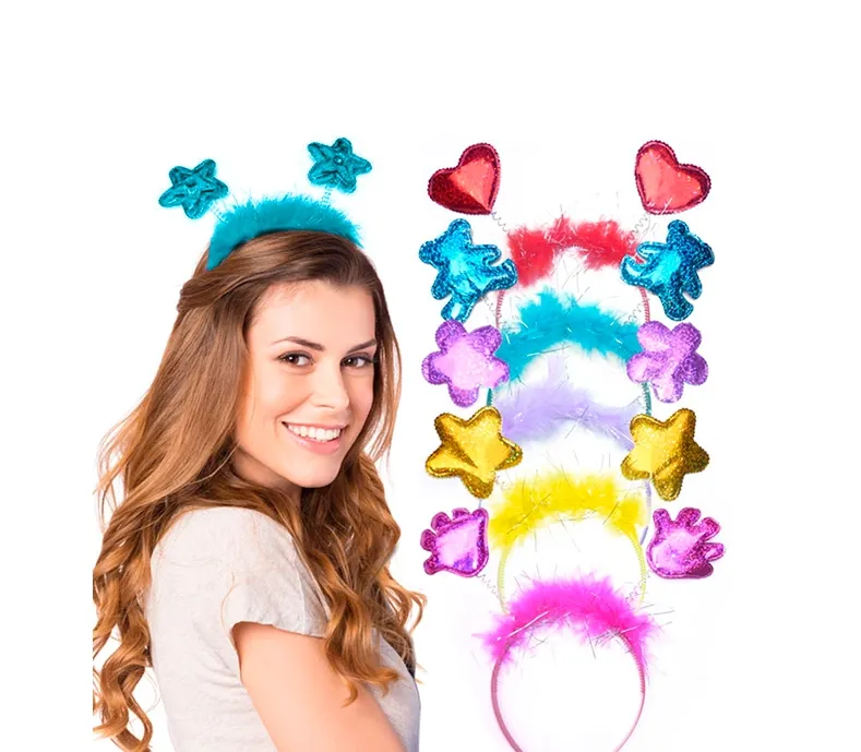 DIADEMAS ADORNADAS CON FIGURAS BRILLANTES Y DETALLES DE PLUMAS