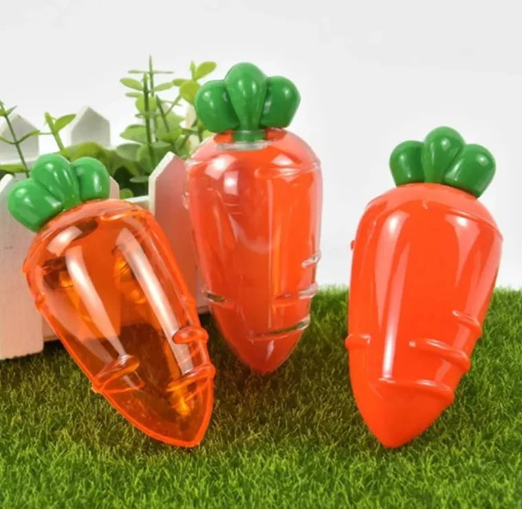 CONTENEDORES O CAJAS DE PLASTICO TRANSPARENTES EN FORMA DE ZANAHORIA
